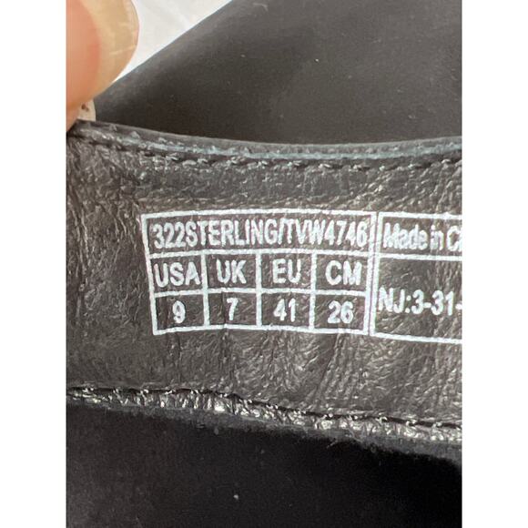 Vionic size 9 booties black velvet chunky block heels Holidays* flaw on toes - Picture 7 of 7